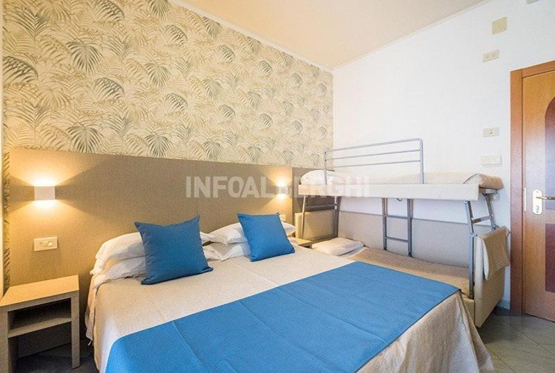 Hotel Christian Rimini Kültér fotó