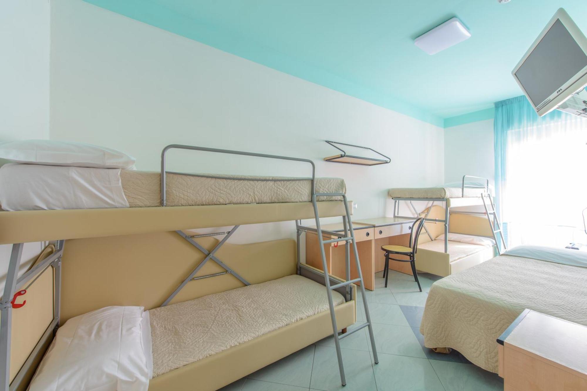 Hotel Christian Rimini Kültér fotó