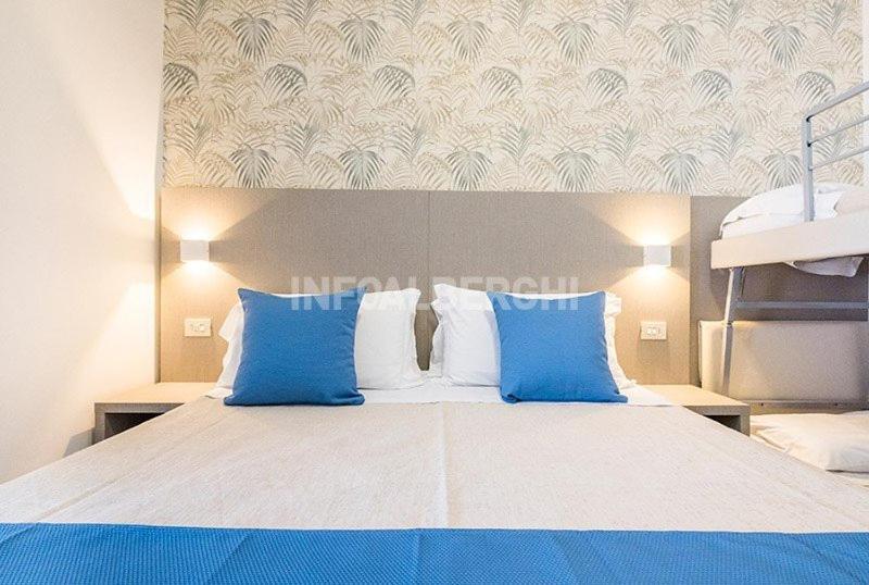 Hotel Christian Rimini Kültér fotó