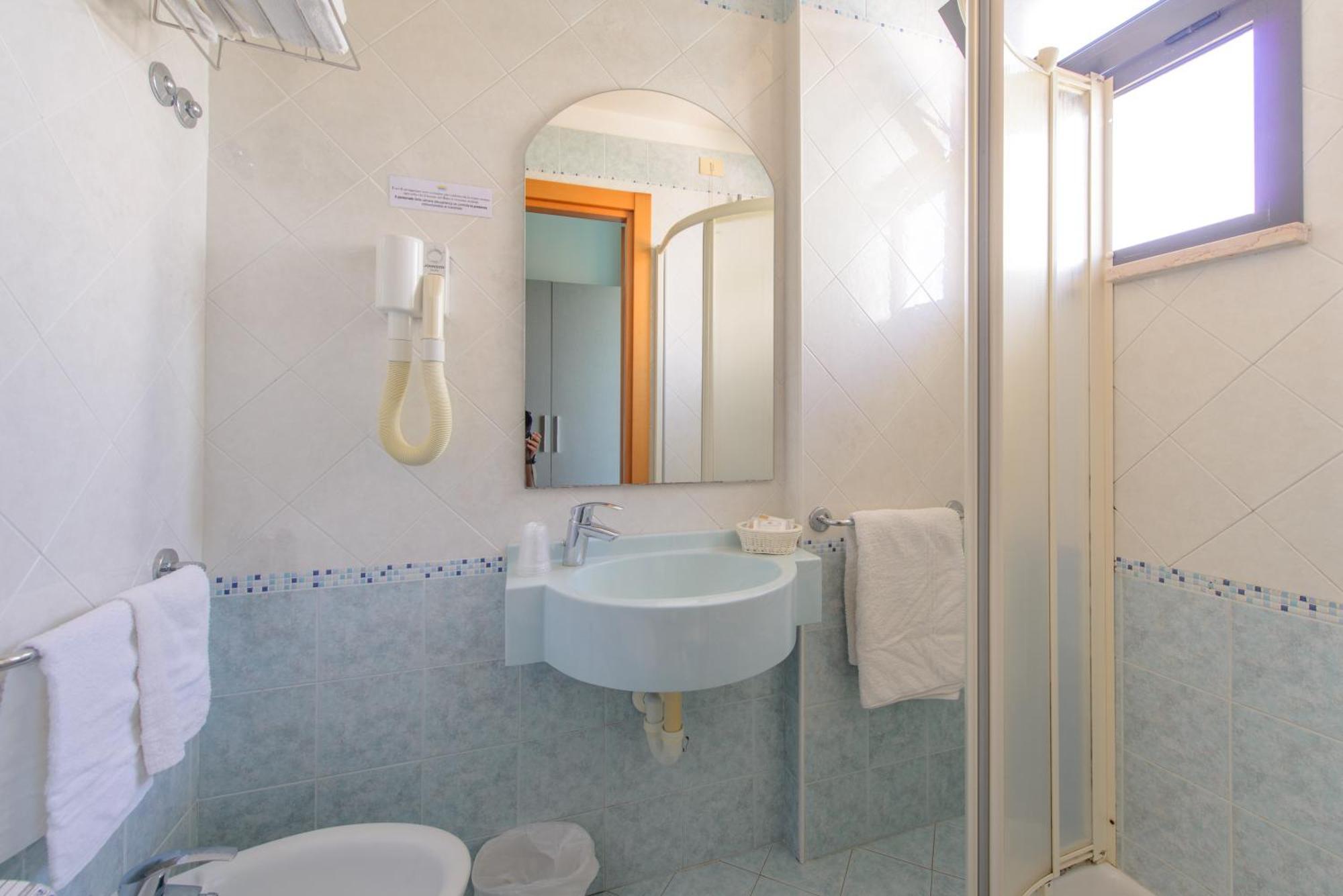 Hotel Christian Rimini Kültér fotó