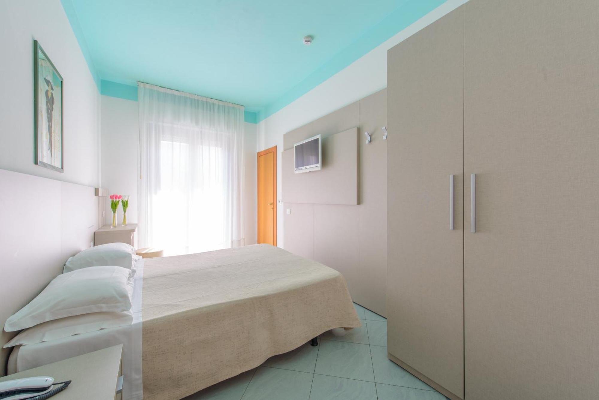 Hotel Christian Rimini Kültér fotó